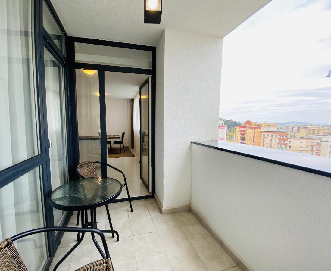 Ferienwohnung Charming Flat In Brasov With Balcony Panoramic View Exterior foto