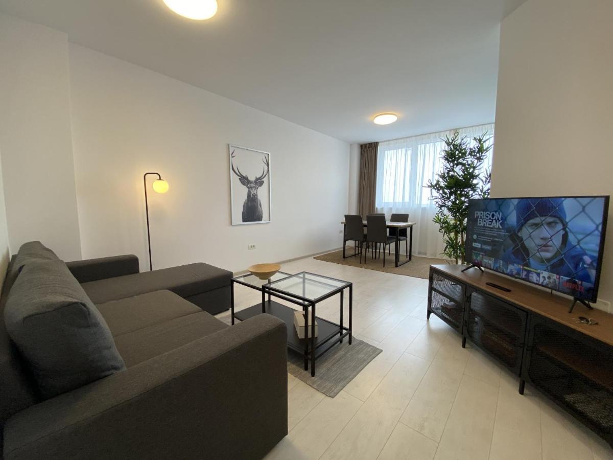 Ferienwohnung Charming Flat In Brasov With Balcony Panoramic View Exterior foto