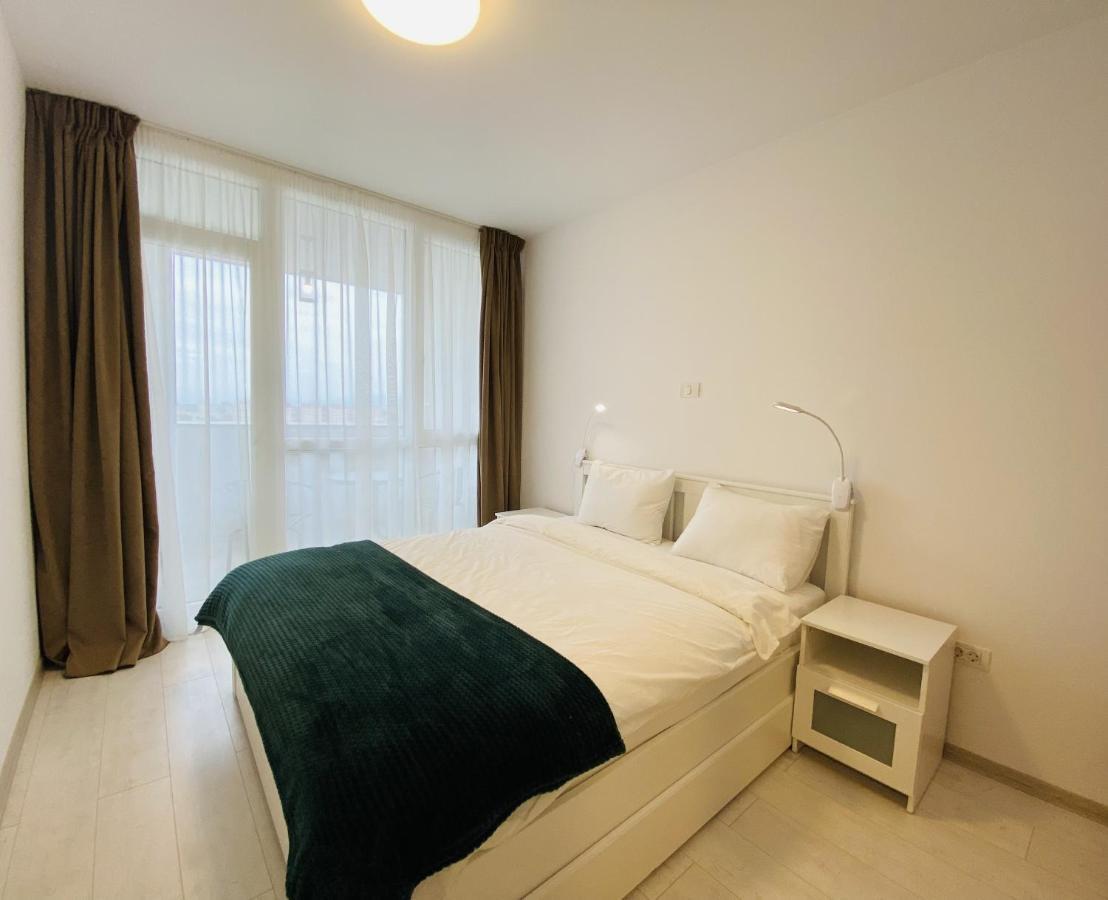 Ferienwohnung Charming Flat In Brasov With Balcony Panoramic View Exterior foto